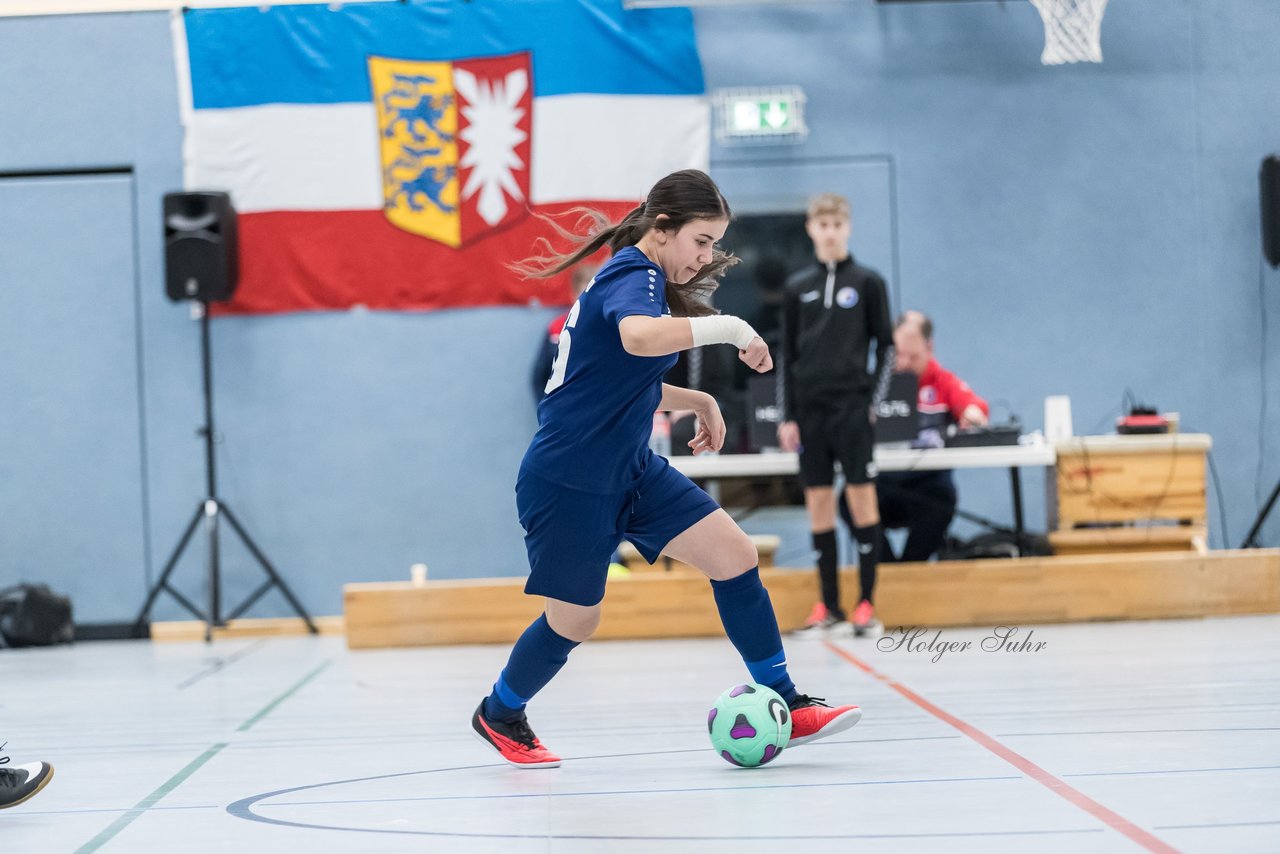 Bild 143 - C-Juniorinnen 2 Loewinnen Cup